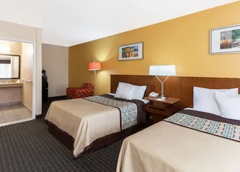 Days Inn by Wyndham Mission Valley/SDSU hotel thumbnail 2
