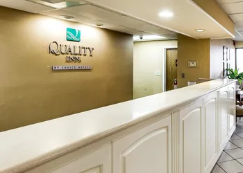 Quality Inn At the Mall - Valdosta hotel thumbnail 3