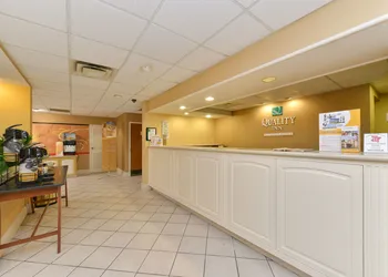 Quality Inn At the Mall - Valdosta hotel thumbnail 4