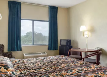 Rodeway Inn Wahpeton hotel thumbnail 6
