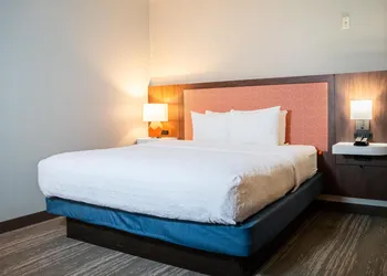Hampton Inn Gonzales hotel thumbnail 3