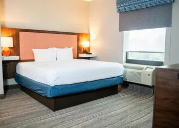 Hampton Inn Gonzales hotel thumbnail 6
