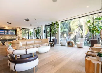Hotel La Jolla, Curio Collection by Hilton hotel thumbnail 3