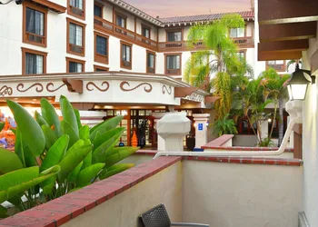 Courtyard by Marriott Old Town hotel thumbnail 5