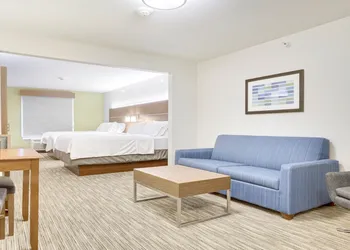 Holiday Inn Express & Suites Portland by IHG hotel thumbnail 3