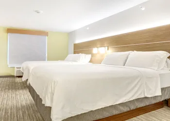 Holiday Inn Express & Suites Portland by IHG hotel thumbnail 6