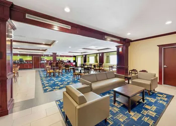 Best Western Plus Pratt hotel thumbnail 4