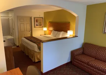 Baymont by Wyndham Cave City hotel thumbnail 8