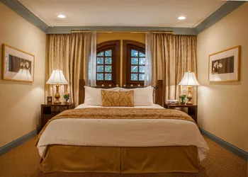 Best Western Plus Sunset Plaza Hotel hotel thumbnail 4