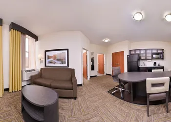 Candlewood Suites Terre Haute by IHG hotel thumbnail 5
