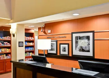 Hampton Inn & Suites San Clemente hotel thumbnail 3