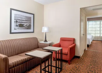Hampton Inn & Suites San Clemente hotel thumbnail 7