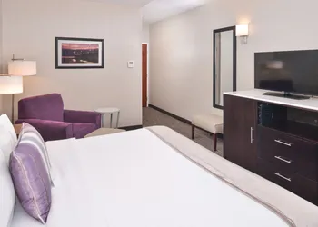 Best Western Plus Hotel At The Convention Center hotel thumbnail 6