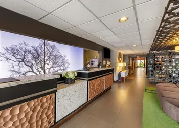Best Western Plus Thousand Oaks Inn hotel thumbnail 3