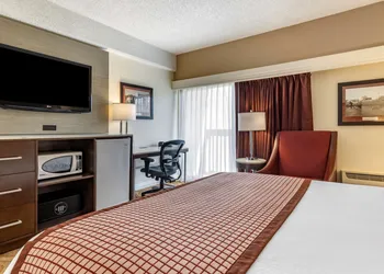 Best Western Plus Thousand Oaks Inn hotel thumbnail 5
