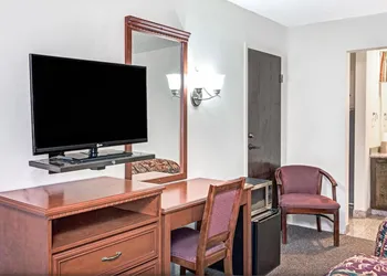 Vantage Point Inn Woodland Hills hotel thumbnail 8