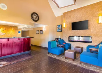 Comfort Inn & Suites Mojave hotel thumbnail 3