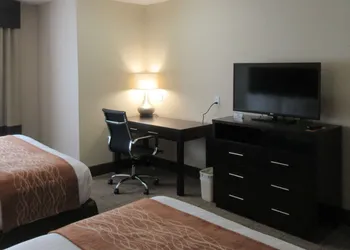 Comfort Inn & Suites Mojave hotel thumbnail 4