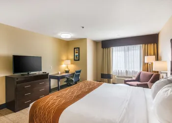 Comfort Inn & Suites Mojave hotel thumbnail 6