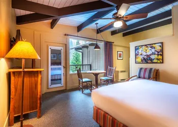Yosemite Valley Lodge hotel thumbnail 8