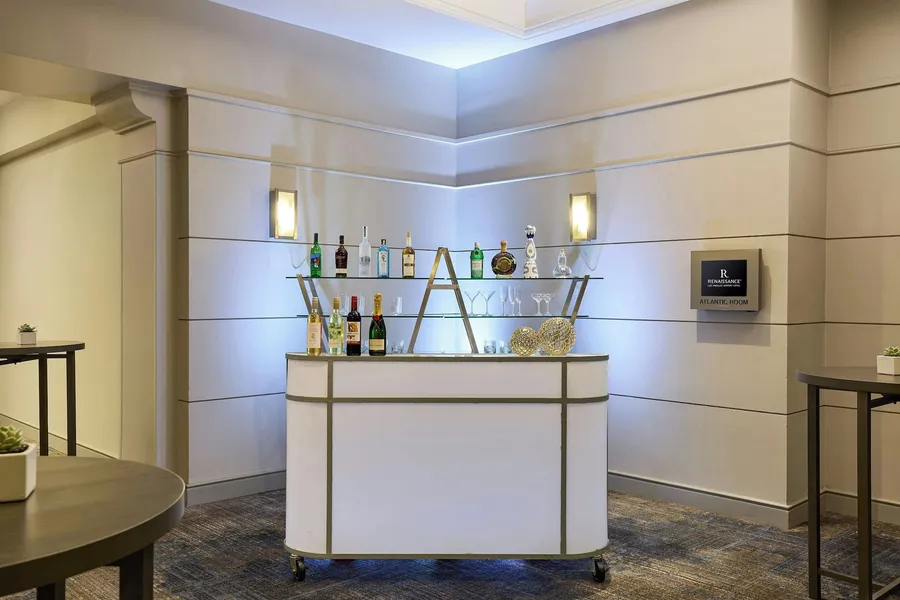 Renaissance Los Angeles Airport Hotel hotel detail image 6