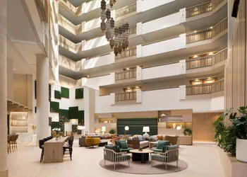 Hilton Santa Monica Hotel & Suites hotel thumbnail 2