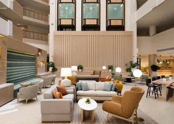 Hilton Santa Monica Hotel & Suites hotel thumbnail 3