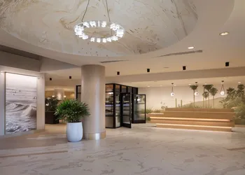 Hilton Santa Monica Hotel & Suites hotel thumbnail 5