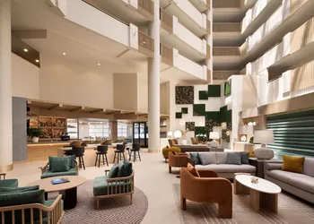 Hilton Santa Monica Hotel & Suites hotel thumbnail 8
