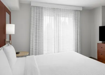 Residence Inn by Marriott Los Angeles Burbank Downtown hotel thumbnail 5
