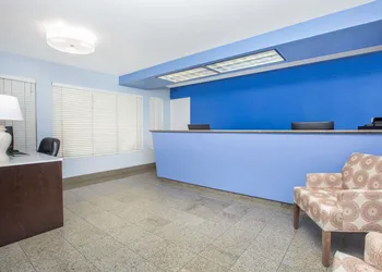Baymont by Wyndham San Diego Downtown hotel thumbnail 2