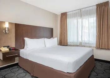 Baymont by Wyndham San Diego Downtown hotel thumbnail 6