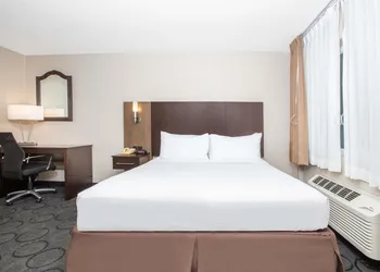 Baymont by Wyndham San Diego Downtown hotel thumbnail 8