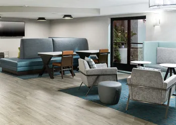 Hampton Inn Los Angeles/Santa Clarita hotel thumbnail 2