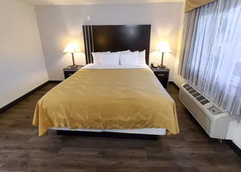 Quality Inn Burbank Airport hotel thumbnail 5