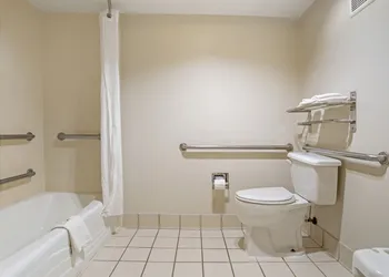 Quality Inn Foley - Gulf Shores North hotel thumbnail 7