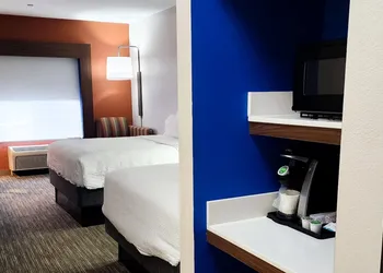 Holiday Inn Express Hotel & Suites Chicago South Lansing by IHG hotel thumbnail 5