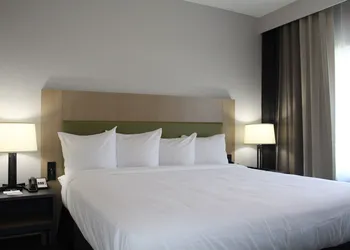 Country Inn & Suites by Radisson, Seattle-Bothell, WA hotel thumbnail 5