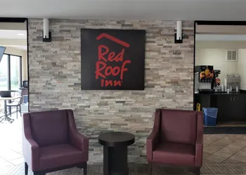 Red Roof Inn Kenner – New Orleans Airport NE hotel thumbnail 2
