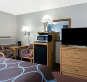 Super 8 by Wyndham Wisconsin Dells hotel detail image 7