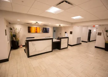 Wyndham Chicago O'Hare hotel thumbnail 2