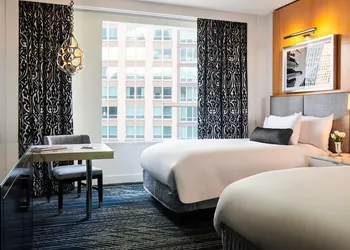 Sofitel Chicago Magnificent Mile hotel thumbnail 6