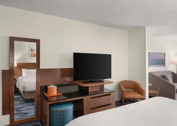 Fairfield Inn & Suites by Marriott Chicago Naperville/Aurora hotel thumbnail 4