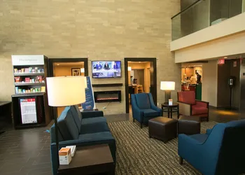 Comfort Suites Oakbrook Terrace near Oakbrook Center hotel thumbnail 2
