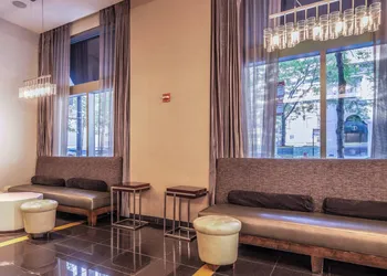 Courtyard by Marriott Chicago Magnificent Mile hotel thumbnail 3