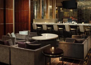 Courtyard by Marriott Chicago Magnificent Mile hotel thumbnail 8