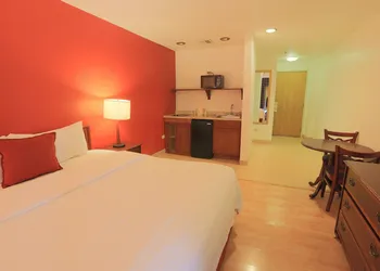 Days Inn by Wyndham Calumet Park hotel thumbnail 4