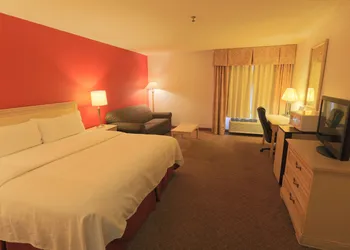 Days Inn by Wyndham Calumet Park hotel thumbnail 6