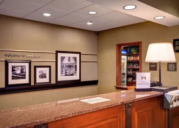 Hampton Inn & Suites Addison hotel thumbnail 2