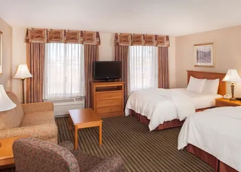 Hampton Inn & Suites Addison hotel thumbnail 6
